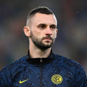 L’Inter ha accettato la nuova offerta dell’Al-Nassr, Brozovic vola in Arabia