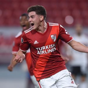 Aston Villa: offerta importante al River Plate per Julian Alvarez