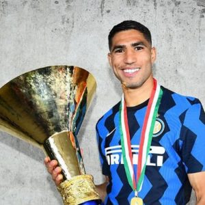 Il saluto di Hakimi ai tifosi dell’Inter