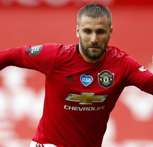 Manchester United, si lavora al rinnovo di Shaw