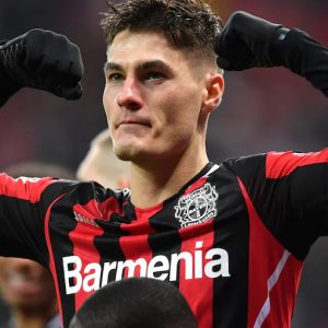 Goleada del Bayer Leverkusen, 7-1 al Greuther Fürth e poker di Schick