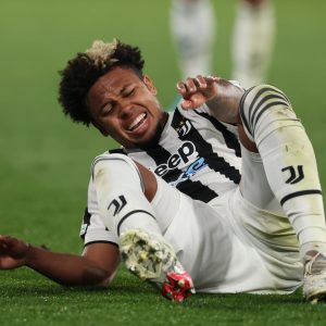 Altri guai per la Juve a centrocampo, McKennie fuori un mese