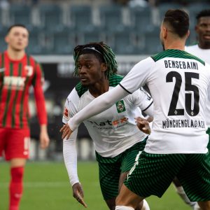 Il Borussia mönchengladbach vince 3-2 sull’ Ausburgo