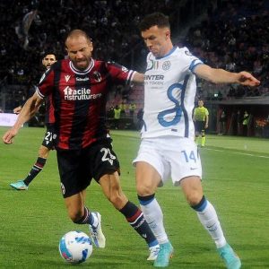 Il Bologna batte l’Inter in rimonta 2-1; il Milan sorride