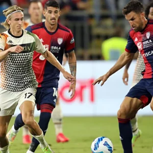 Il Venezia asfalta il Cagliari 4-1