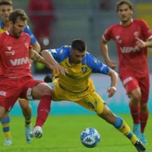 Il Frosinone allunga in classifica; battuto il Perugia 1-0