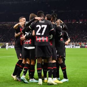 Giroud salva il Milan nel finale, Spezia sconfitto 2-1