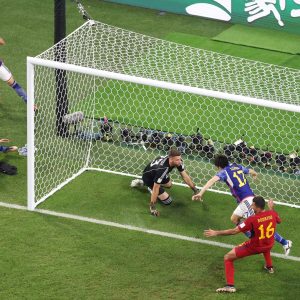 Impresa del Giappone, 2-1 alla Spagna e ottavi di finale