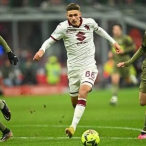 Ufficiale: Torino, rinnova il giovane Gineitis fino al 2026