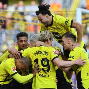 Reus regala la vittoria al Dortmund