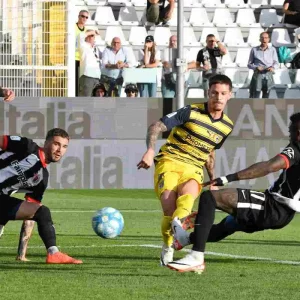 Il Parma allunga in classifica, Ascoli sconfitto in trasferta 3-1