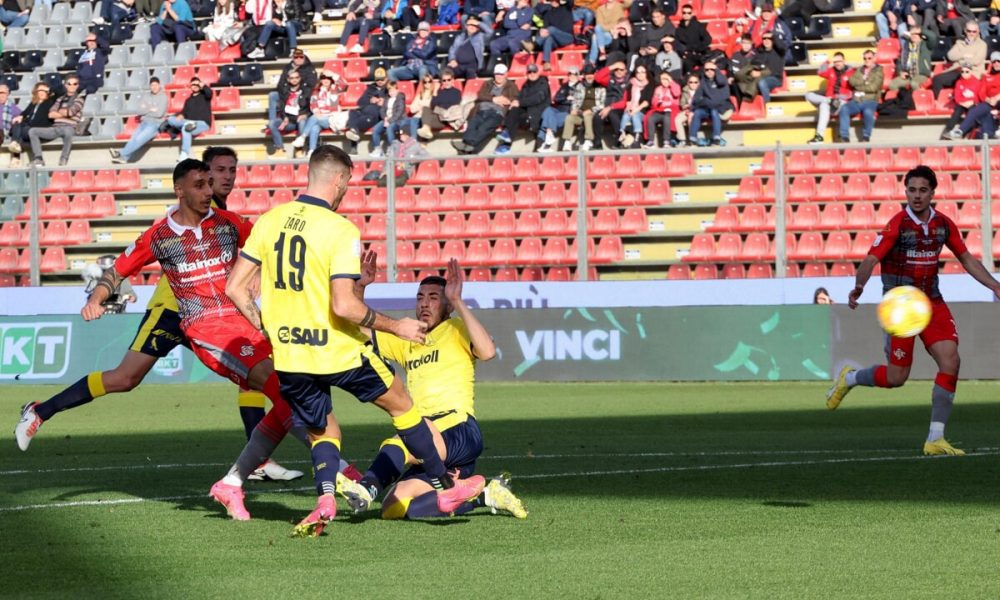 Poker dell Cremonese ai danni del Modena