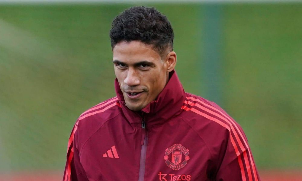 Sirene Arabe per Raphael Varane in uscita dal Manchester United; ci sono Al Nassr e Al Ittihad