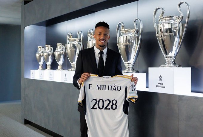 Ufficiale: Eder Militao rinnova con il Real Madrid fino al 2028