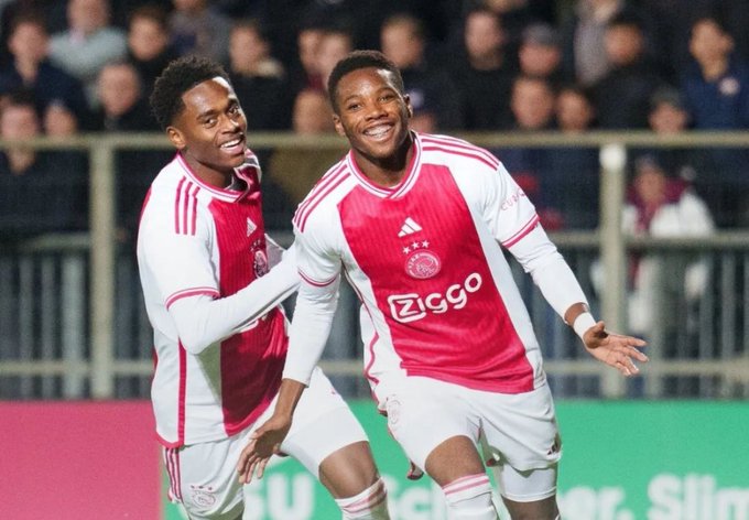 Siviglia, è fatta per l’arrivo di Stanis Idumbo Muzambo dall’Ajax