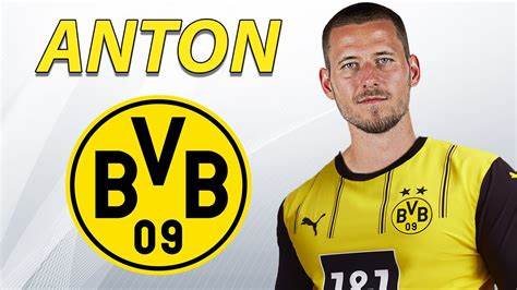 Ufficiale, Waldemar Anton è un nuovo difensore del Borussia Dortmund