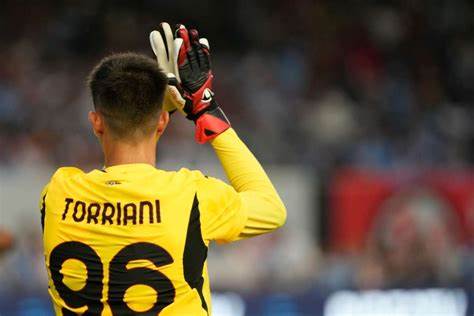 Il Milan pronto a blindare il giovane portiere Lorenzo Torriani