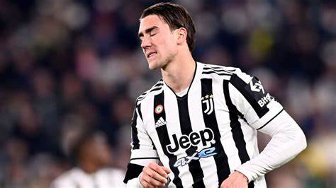 La Juventus batte il Genoa 3-0. Doppietta di Vlahovic