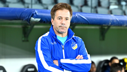 Il tecnico Jose Dominguez lascia l’Apoel Nicosia