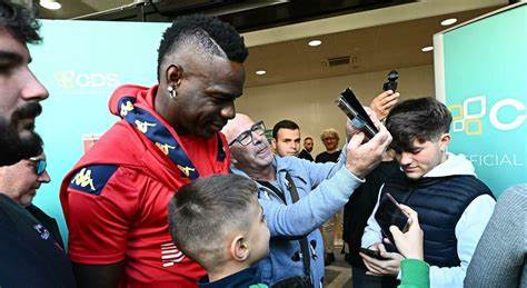 Ufficiale, Mario Balotelli è un nuovo giocatore del Genoa