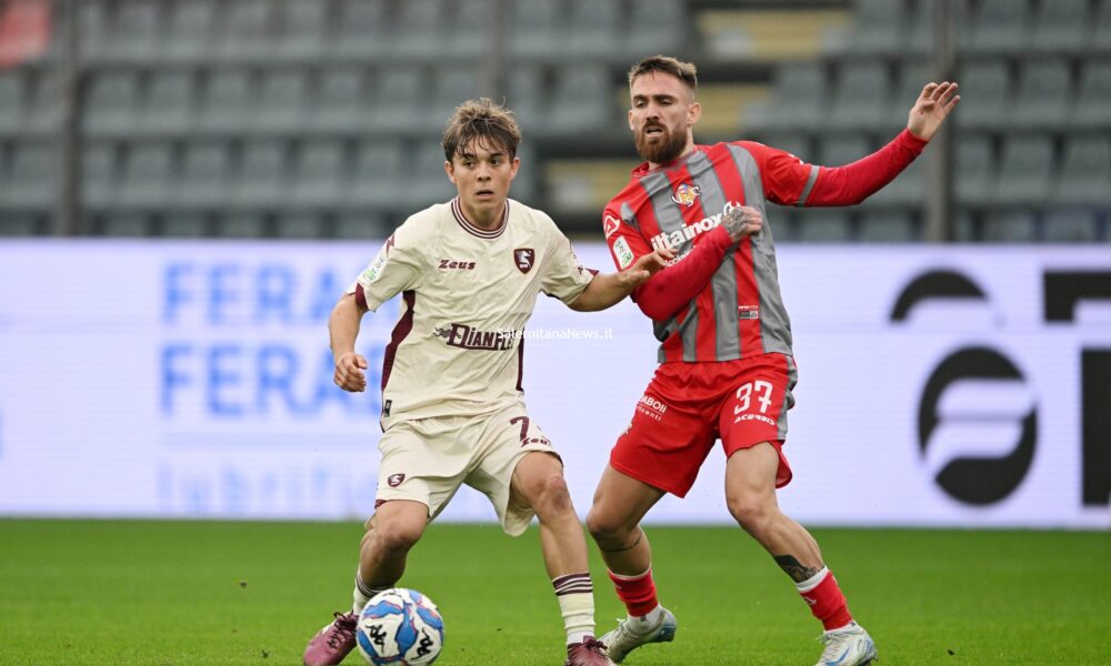 La Cremonese vince contro la Salernitana, crisi per i granata