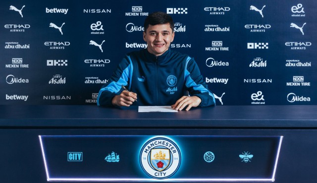 Ufficiale: Omar Marmoush è un nuovo giocatore del Manchester City