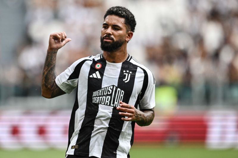 Il Nottingham Forest decisa su Douglas Luiz in uscita dalla Juventus